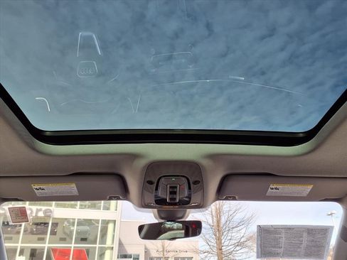 Used 2023 Audi Q5 2.0T Premium Plus w/ Premium Plus Package image 23