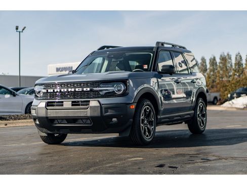 New 2025 Ford Bronco Sport Outer Banks w/ Outer Banks Tech Package+ AWD/4WD image 2