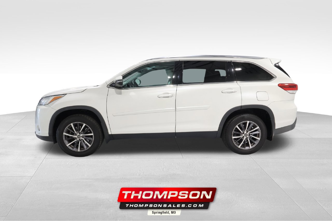 Used 2019 Toyota Highlander XLE w/ Protection Package #3 AWD/4WD image 1