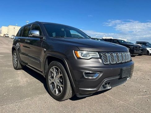Used 2021 Jeep Grand Cherokee Overland AWD/4WD image 7