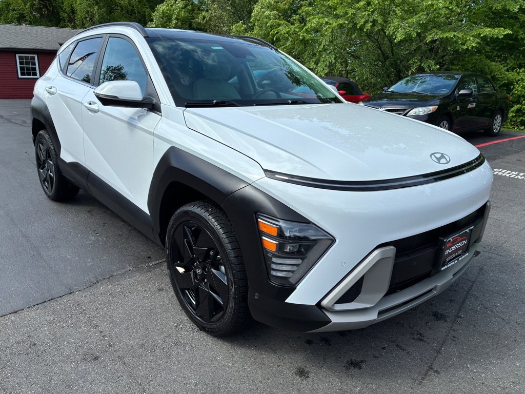 Used 2024 Hyundai Kona Limited AWD/4WD image 5