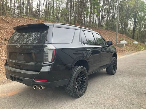 Used 2025 Chevrolet Tahoe Z71 w/ Comfort Package image 5
