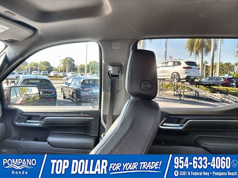 Used 2023 GMC Sierra 1500 SLT w/ SLT Premium Plus Package AWD/4WD image 14