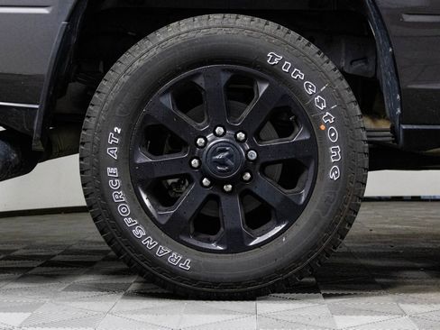 Used 2025 RAM 3500 Laramie AWD/4WD image 40