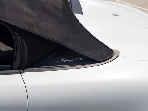 Used 2021 Porsche 718 Boxster Spyder RWD image 22