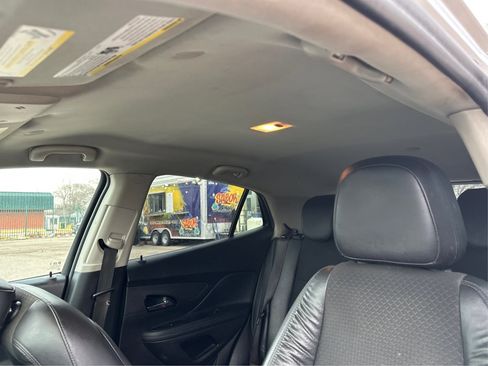 Used 2017 Buick Encore Preferred image 2