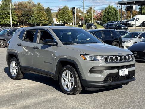 Used 2023 Jeep Compass Sport image 25
