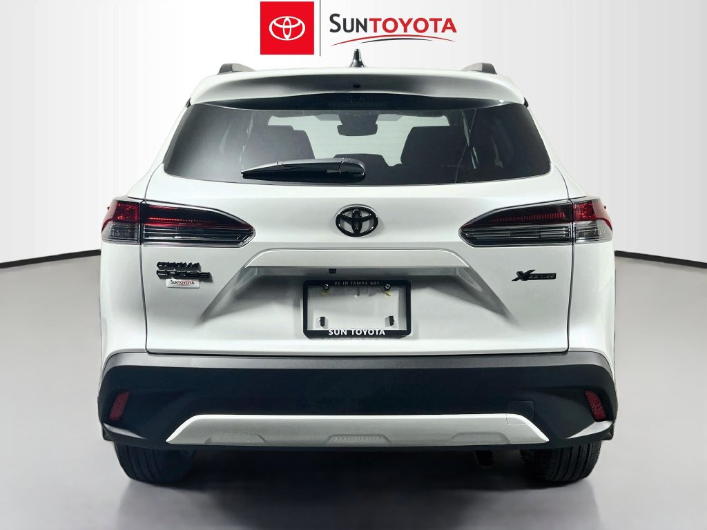 New 2026 Toyota Corolla Cross LE w/ Moonroof Package FWD image 4