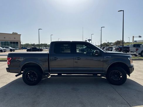 Used 2019 Ford F150 XLT w/ Equipment Group 302A Luxury AWD/4WD image 17