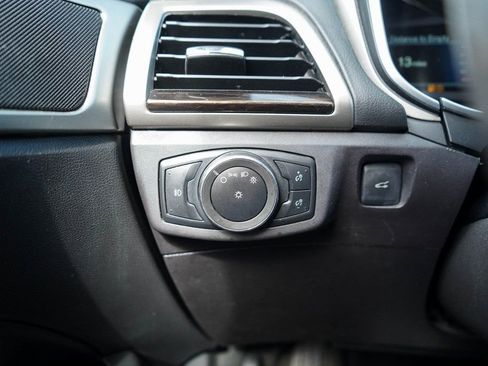 Used 2016 Ford Fusion SE w/ Equipment Group 202A image 14