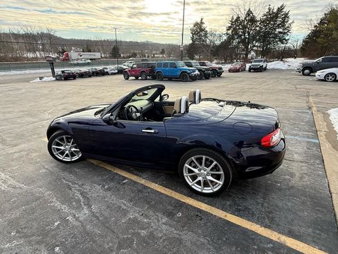 Used 2012 MAZDA MX-5 Miata Grand Touring image 19