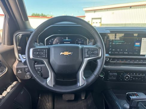 Used 2024 Chevrolet Silverado 1500 LTZ AWD/4WD image 11