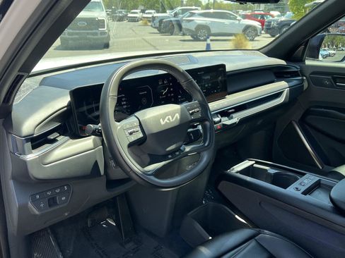 Used 2026 Kia EV9 Land w/ Nightfall Edition Package AWD/4WD image 29