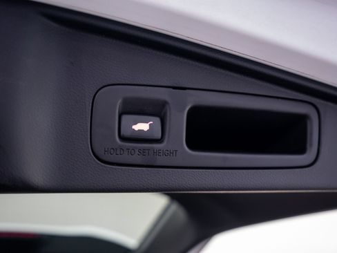 Used 2019 Honda CR-V Touring image 29