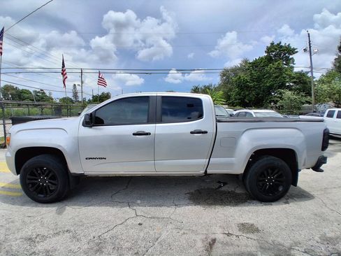 Used 2016 GMC Canyon SLT w/ Driver Alert Package RWD image 3
