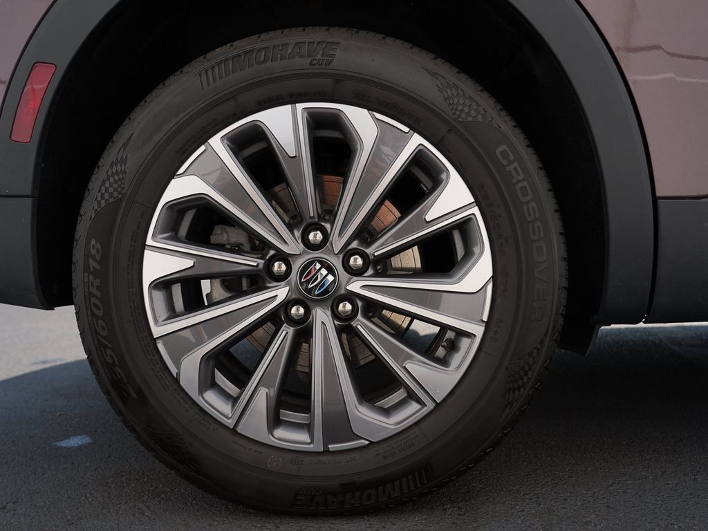 Certified 2024 Buick Envision Preferred AWD/4WD image 31