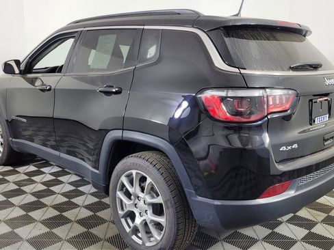 Used 2022 Jeep Compass Latitude image 5