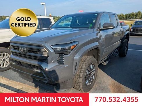 Certified 2025 Toyota Tacoma SR5 AWD/4WD image 3