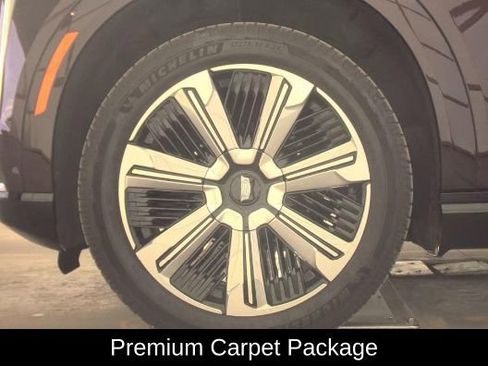 Used 2025 Cadillac Escalade IQ Luxury 2 w/ LPO, Premium Carpet Package AWD/4WD image 3