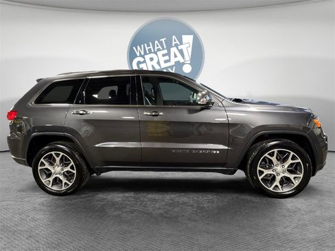 Used 2019 Jeep Grand Cherokee Limited w/ Trailer Tow Group IV image 2