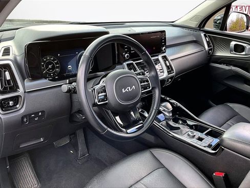 Used 2023 Kia Sorento SX image 16