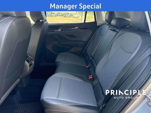 New 2025 Volkswagen Tiguan SE image 24