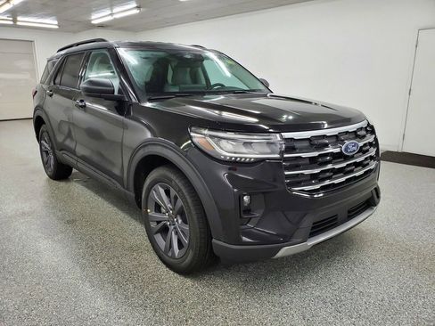 New 2026 Ford Explorer Active w/ Active Comfort Package image 3