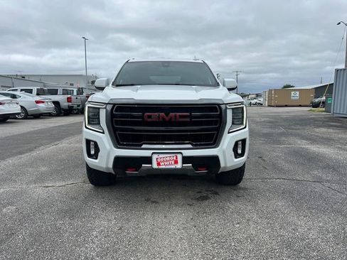 Used 2021 GMC Yukon AT4 w/ LPO, Illumination Package AWD/4WD image 9