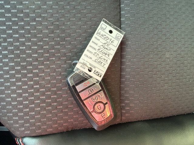 Used 2024 Ford Escape ST-Line w/ Tech Pack #1 AWD/4WD image 31
