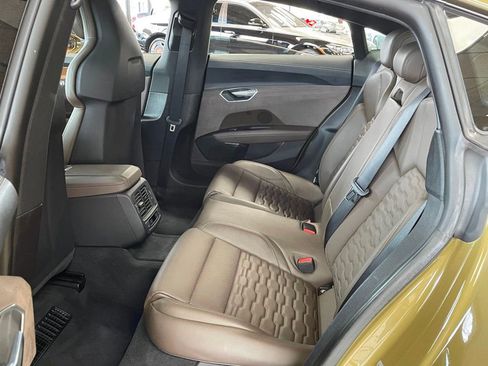 Used 2022 Audi e-tron GT Prestige w/ Prestige Package image 19