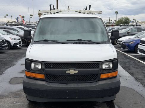 Used 2017 Chevrolet Express 2500 image 18