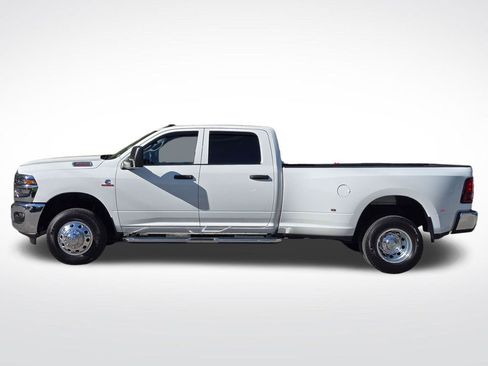 Used 2025 RAM 3500 Tradesman w/ Chrome Appearance Group image 15