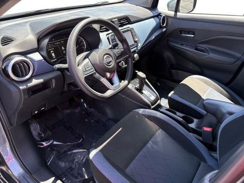 Used 2025 Nissan Versa SV FWD image 12