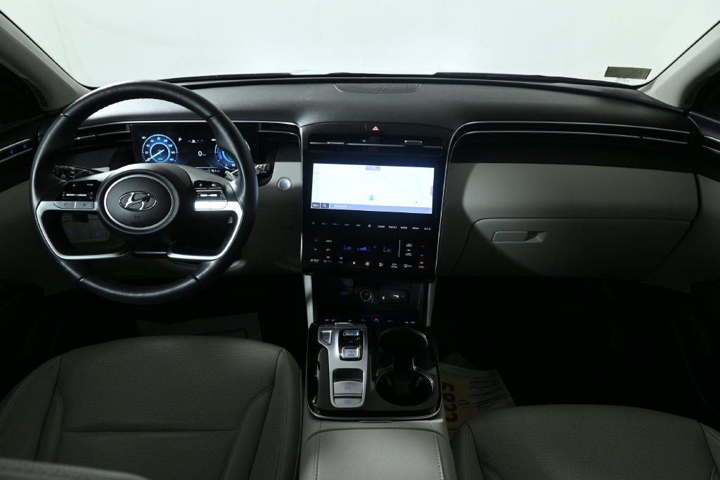Used 2023 Hyundai Tucson Limited AWD/4WD image 16