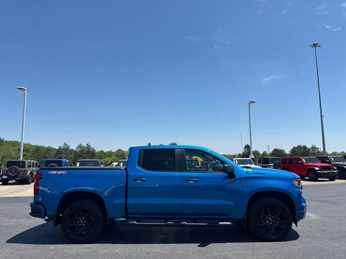 Used 2024 Chevrolet Silverado 1500 Custom AWD/4WD image 2
