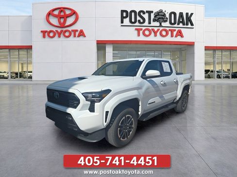 Used 2024 Toyota Tacoma TRD Sport AWD/4WD image 1