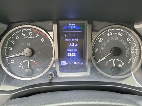 Used 2020 Toyota Tacoma SR5 RWD image 25