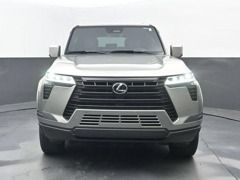 Used 2024 Lexus GX 550 w/ Cold Area Package AWD/4WD image 5