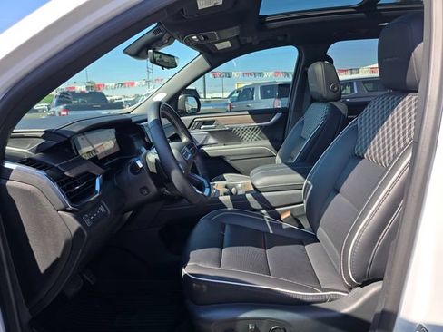 Used 2025 GMC Acadia Denali w/ Super Cruise Package AWD/4WD image 22