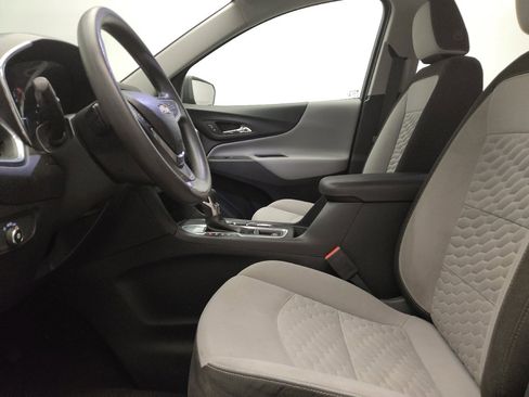 Used 2020 Chevrolet Equinox LS FWD image 17