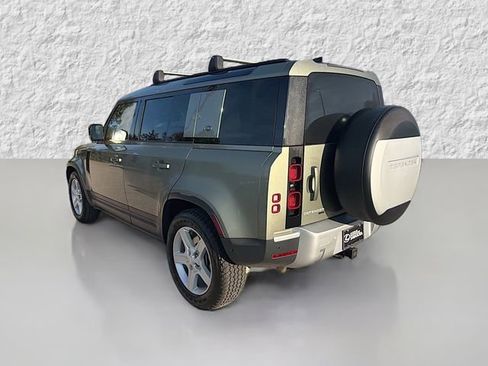 Used 2021 Land Rover Defender 110 SE image 5