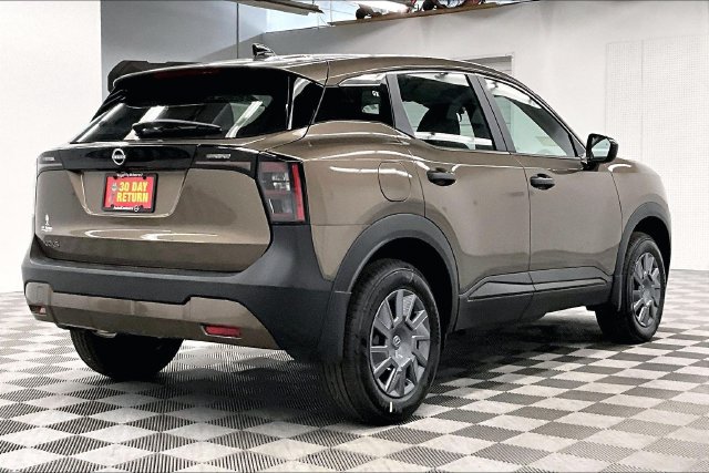 New 2027 Nissan Kicks S FWD image 17