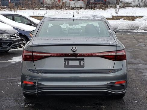 New 2026 Volkswagen Jetta SE image 4