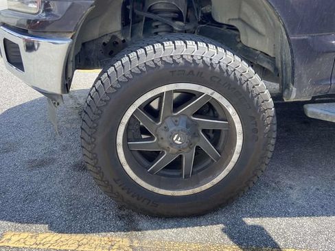 Used 2018 Ford F150 XLT w/ Equipment Group 302A Luxury RWD image 4