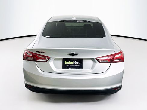 Used 2021 Chevrolet Malibu LT w/ Redline Edition FWD image 7