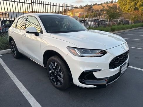 Certified 2026 Honda HR-V EX-L image 1