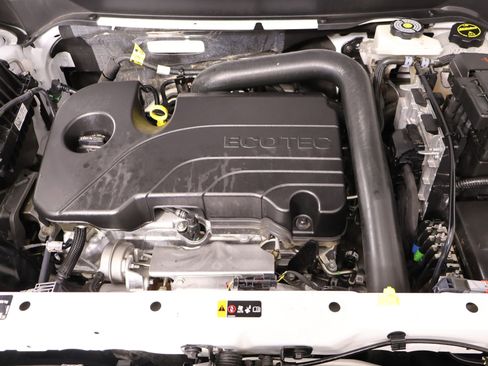 Used 2024 Chevrolet Equinox LT w/ Driver Convenience Package image 19