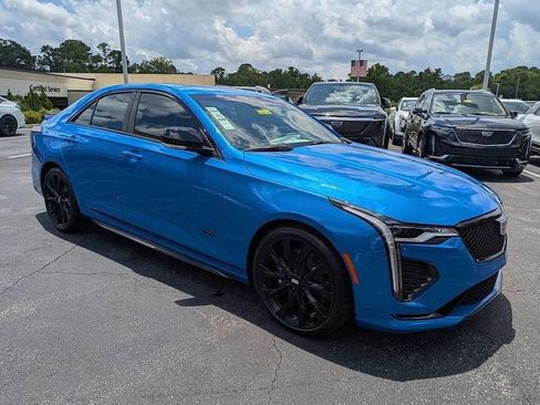 New 2026 Cadillac CT4 V image 7