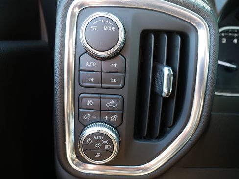 Used 2021 GMC Sierra 1500 SLT w/ SLT Premium Plus Package AWD/4WD image 26