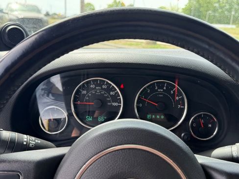 Used 2014 Jeep Wrangler Unlimited Sahara AWD/4WD image 18